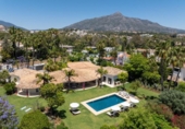Xalet independent amb terreny en venda a la España, Marbella, ref.: TR310607 foto