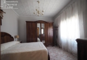 Дом с участком на продажу в городе Томельосо Фото