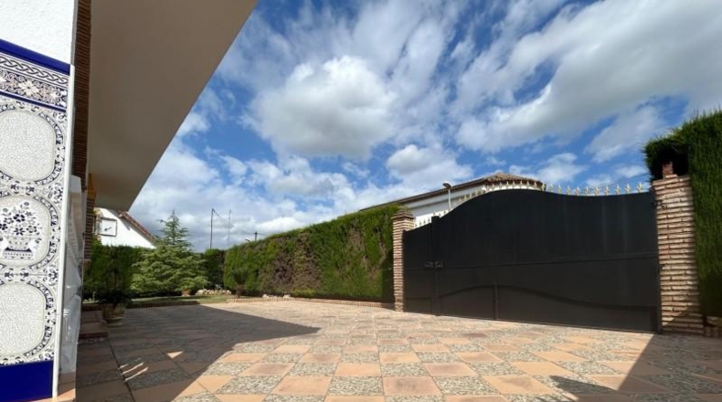 Cordova - Alcolea - 850m2