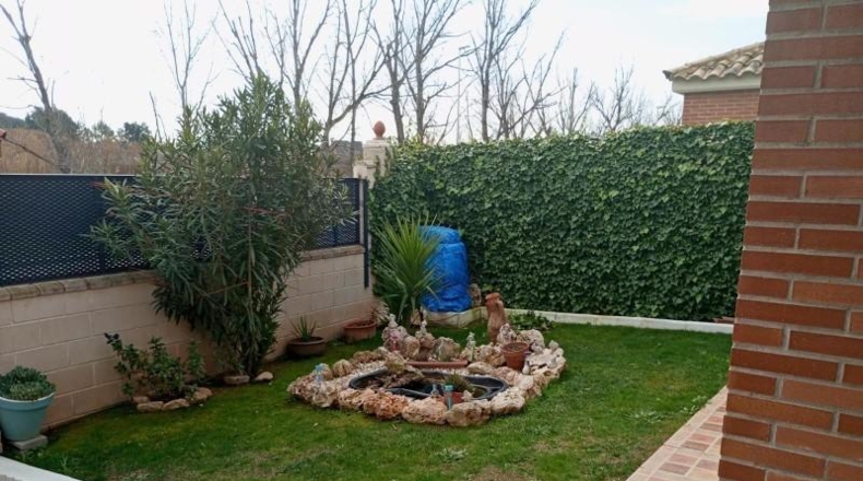 Zaragoza - Pinseque - 382m2