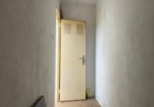 Отдельно стоящий дом с участком на продажу в городе els Poblets Фото