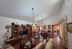 Media Legua 439&nbsp;m² 