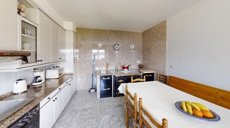 Ла-Корунья - Abegondo - 1580m2
