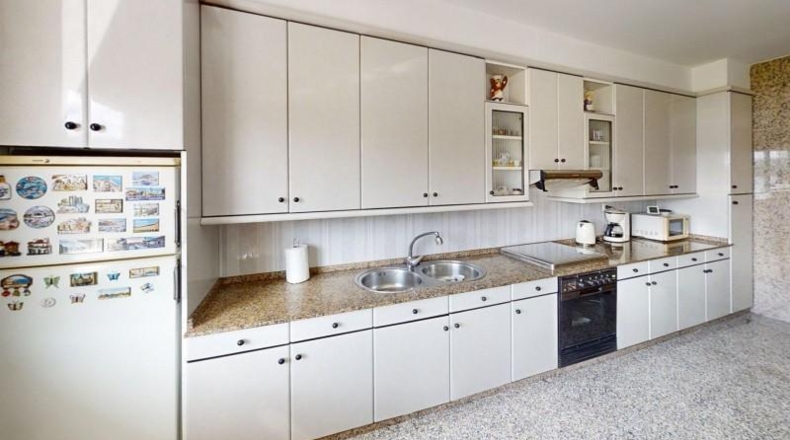Ла-Корунья - Abegondo - 1580m2