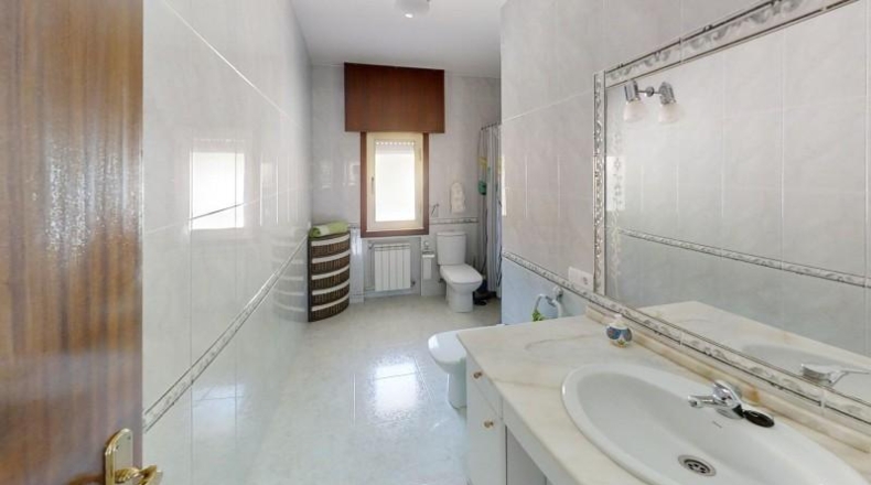 Ла-Корунья - Abegondo - 1580m2