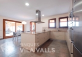 Chalet independiente con terreno en venta en la España, Gallifa, ref: TR218791 foto