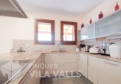 Chalet independiente con terreno en venta en la España, Gallifa, ref: TR218791 foto