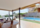 Xalet independent amb terreny en venda a la España, Sant Boi de Llobregat, ref.: TR341372 foto