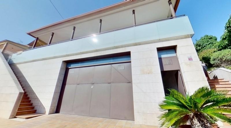Barcelona - Sant Boi de Llobregat - 745m2