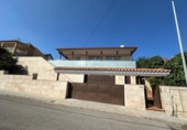Xalet independent amb terreny en venda a la España, Sant Boi de Llobregat, ref.: TR341372 foto