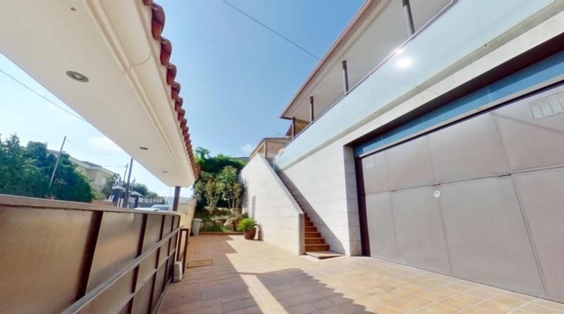 Barcelona - Sant Boi de Llobregat - 745m2