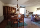 Загородный дом с участком на продажу в городе Луго Фото