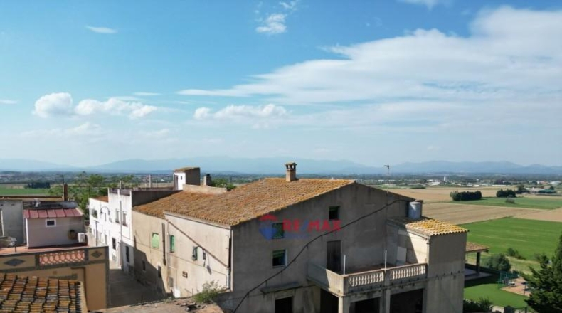 Girona - el Far d'Empordà - 1764m2