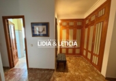 Дом с участком на продажу в городе Alcalá de Guadaíra Фото
