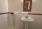 Дом с участком на продажу в городе Alcalá de Guadaíra Фото
