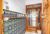 Дом с участком на продажу в городе Alcalá de Guadaíra Фото