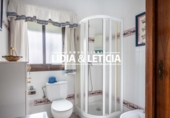 Дом с участком на продажу в городе Alcalá de Guadaíra Фото