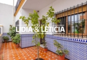 Дом с участком на продажу в городе Alcalá de Guadaíra Фото