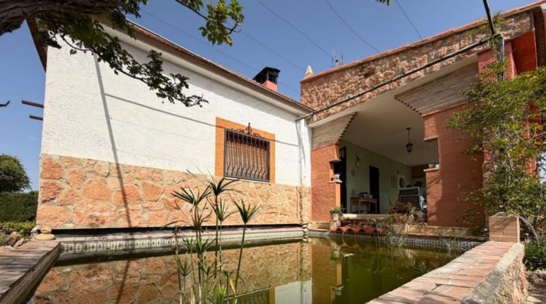Valencia - Olocau - 3888m2