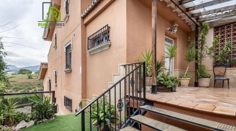 Granada - Gójar - 660m2