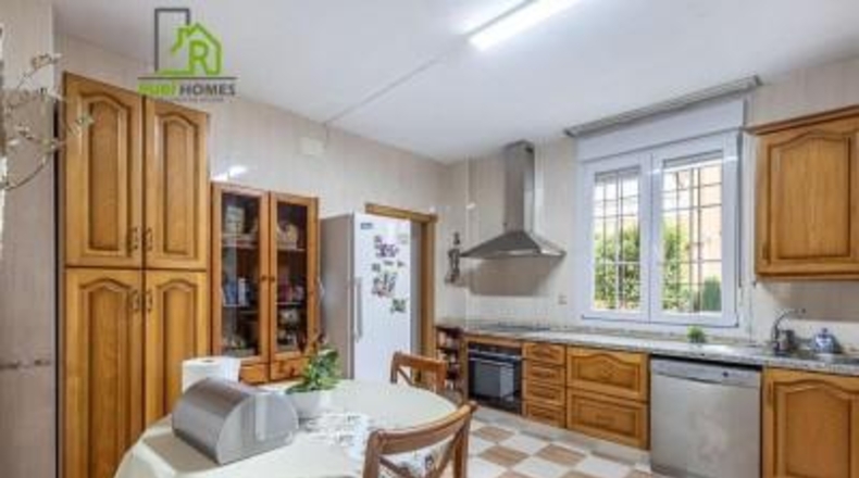 Granada - Gójar - 660m2