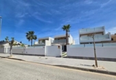 Chalet independiente con terreno en venta en la España, Pilar de la Horadada, ref: TR407687 foto