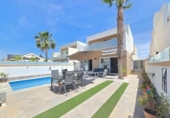Chalet independiente con terreno en venta en la España, Pilar de la Horadada, ref: TR407687 foto