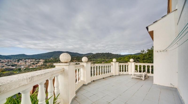 Барселона - Caldes de Montbui - 751m2