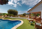 Chalet independiente con terreno en venta en la Carrer del Xaloc, Arenys de Munt, ref: TR407733 foto