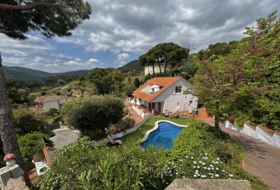 Arenys de Munt 1085&nbsp;м²