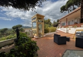 Chalet independiente con terreno en venta en la Carrer del Xaloc, Arenys de Munt, ref: TR407733 foto