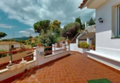 Chalet independiente con terreno en venta en la Carrer del Xaloc, Arenys de Munt, ref: TR407733 foto