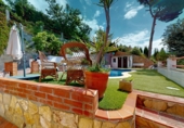 Chalet independiente con terreno en venta en la Carrer del Xaloc, Arenys de Munt, ref: TR407733 foto