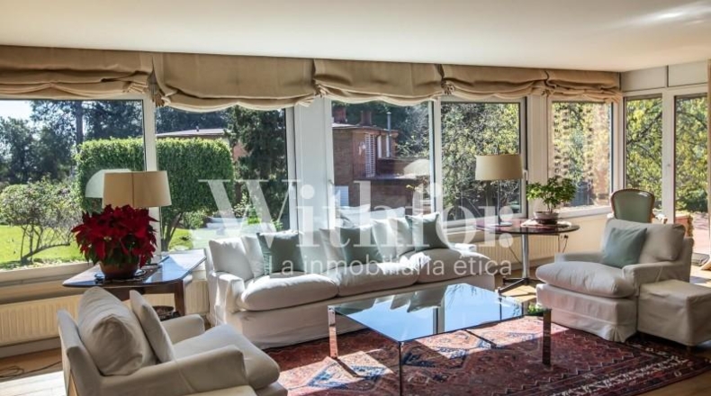 Barcelona - Esplugues de Llobregat - 390m2