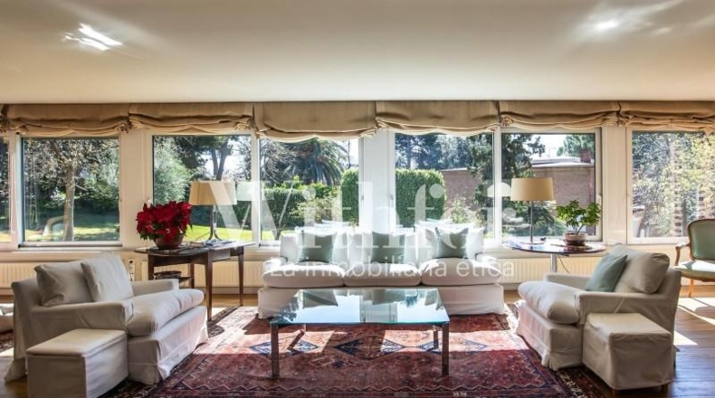 Barcelona - Esplugues de Llobregat - 390m2