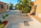 Country house with land for sale on España, Badajoz, ref: TR407784 photo