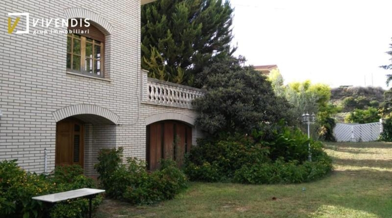 Lérida - Almenar - 1600m2