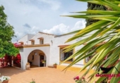 Chalet independiente con terreno en venta en la España, Valls, ref: TR160389 foto