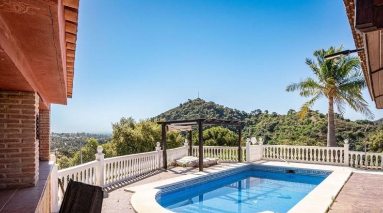 Malaga - Estepona - 10000m2