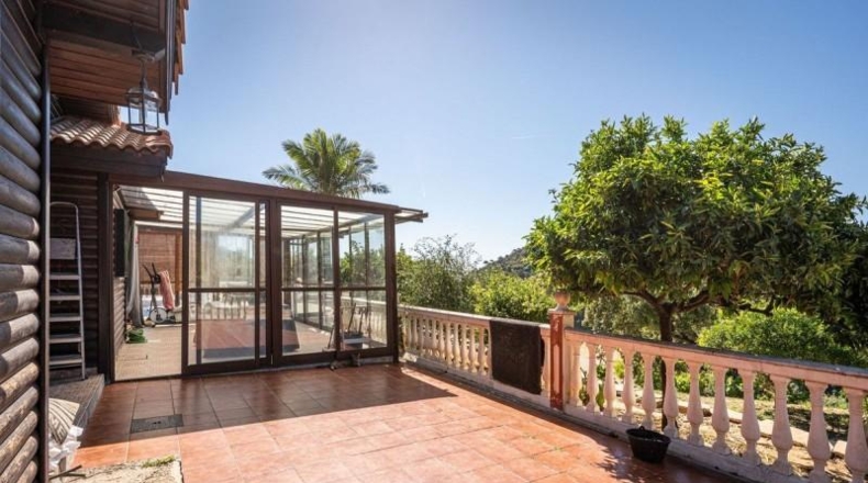 Malaga - Estepona - 10000m2