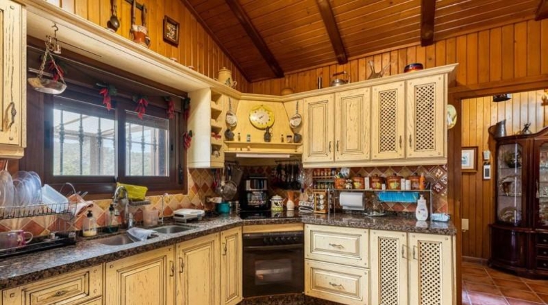 Malaga - Estepona - 10000m2