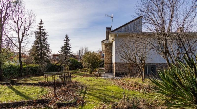 Comunidad de Madrid - Miraflores de la Sierra - 1080m2