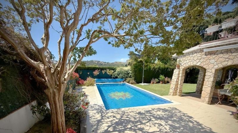 Gerona - Sant Feliu de Guíxols - 659m2