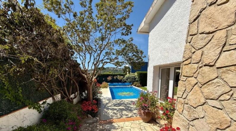Gerona - Sant Feliu de Guíxols - 659m2