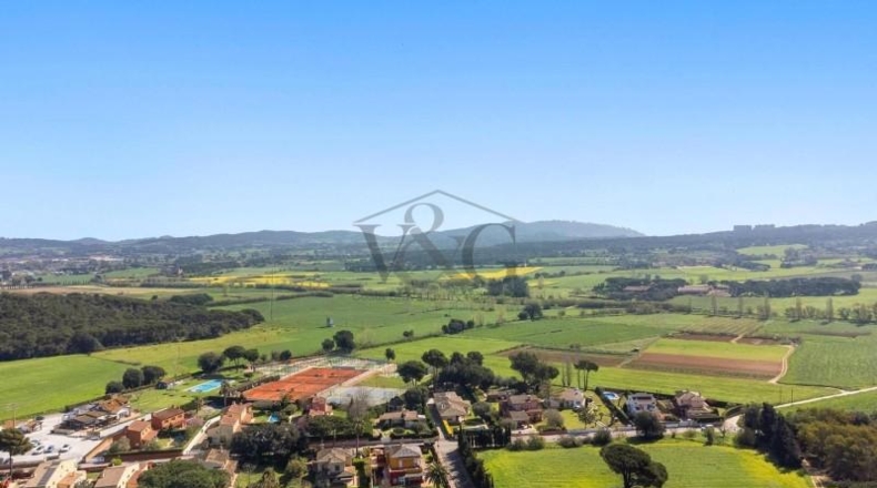 Gerona - Mont-ras - 1209m2