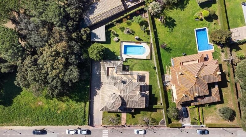 Gerona - Mont-ras - 1209m2