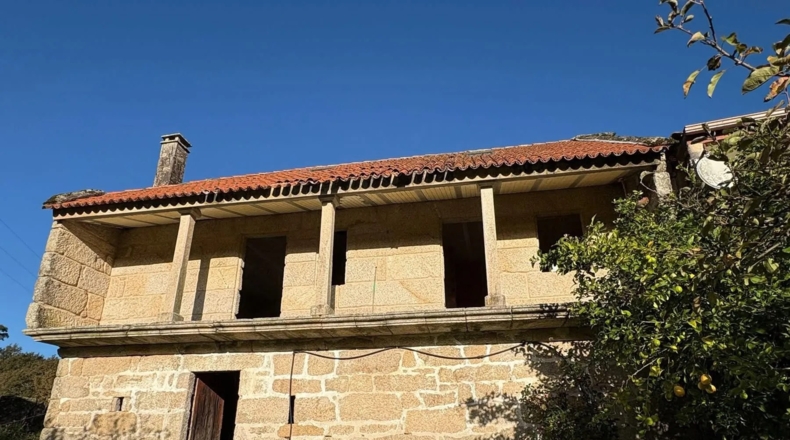 Pontevedra - A Laxe - 300m2