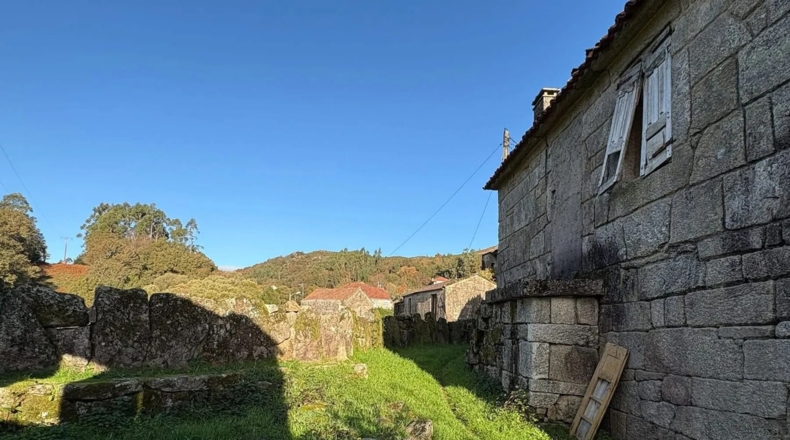 Pontevedra - A Laxe - 300m2