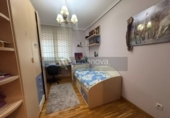 Участок с постройкой на продажу в городе Логроньо. Фото
