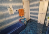 Дом с участком на продажу в городе Хаэн. Фото